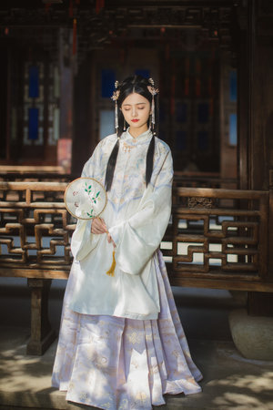 一路撒下生活的美好