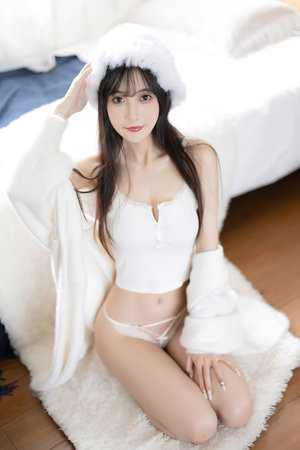 渌水依荷起微澜