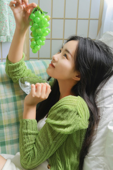 隐藏在巨人身后