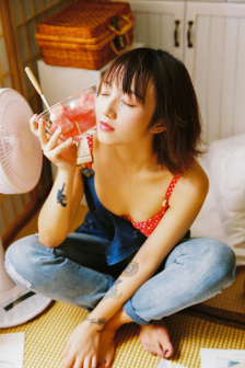 拐个精灵当女友
