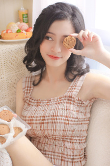 穿成校花后，她让男神们火葬场了