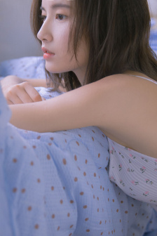 深海里的少女