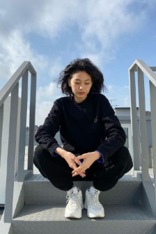 掉进沼泽的玫瑰